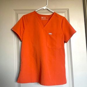 Figs Catarina One Pocket Scrub Top and Zamora High Waisted 2.0 Jogger Scrubs